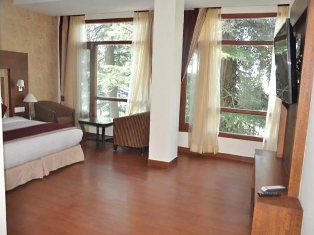 Hotel Southgate 심라