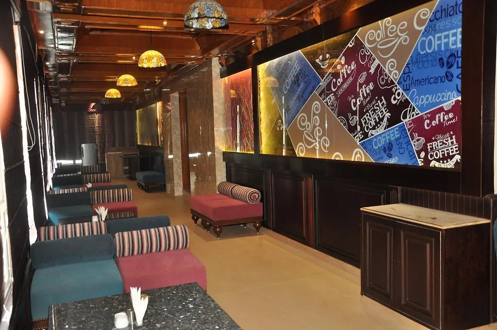 Hotel Southgate 심라