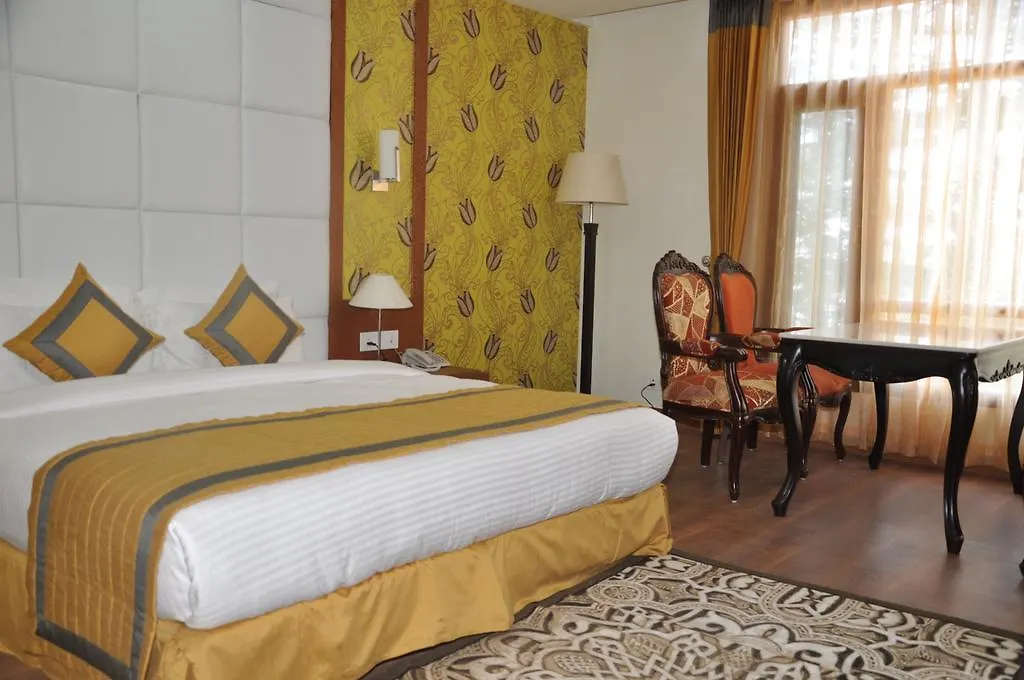 Hotel Southgate 심라